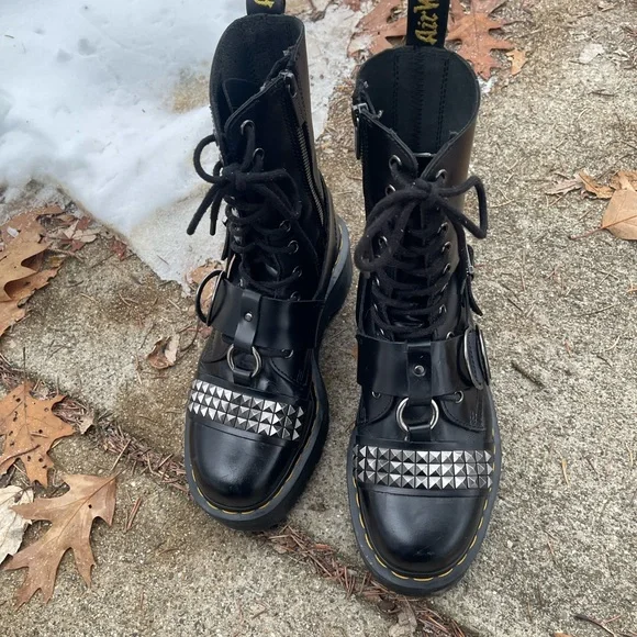 RARE Dr. Martens Combat Boots Platform Jadon hi Stud 10 eyelet Size 8 Buckle - Picture 10 of 15